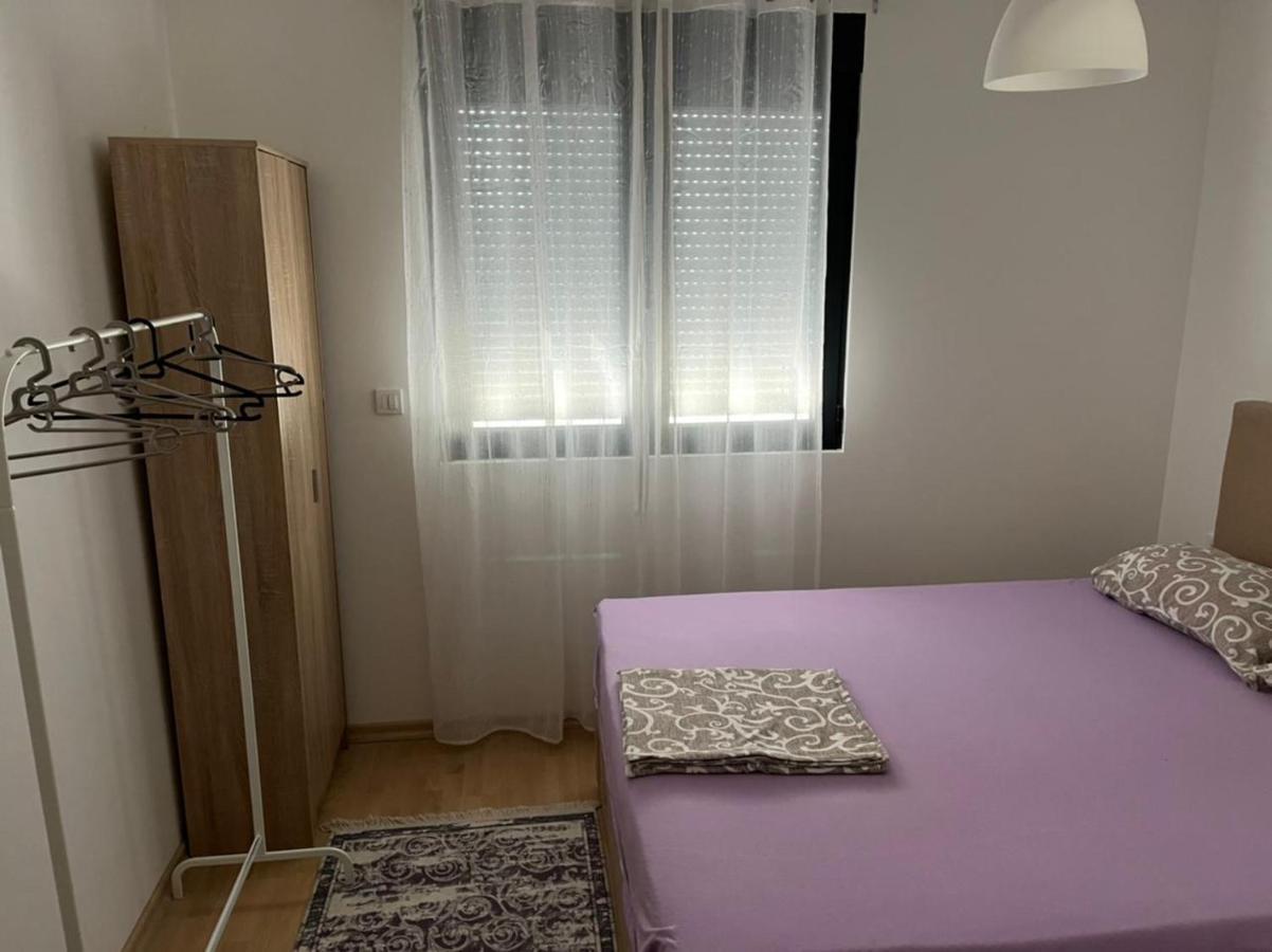 Lovely Pink Flat Podgorica Exterior foto